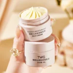 Apply the Cream Before Makeup, Moisturizing Foundation Cream - Lasting Moisturizing, Creating a Natural Foundation - Image 16