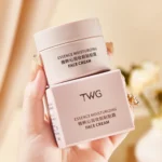 Apply the Cream Before Makeup, Moisturizing Foundation Cream - Lasting Moisturizing, Creating a Natural Foundation - Image 17